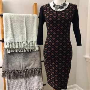 Lapis Knee Length Soft Dress Medium Black & Brown